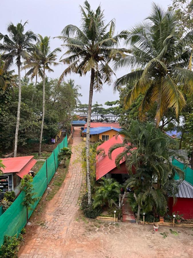 Mohans Ayurvedic Beach Resort วาร์คาลา ภายนอก รูปภาพ