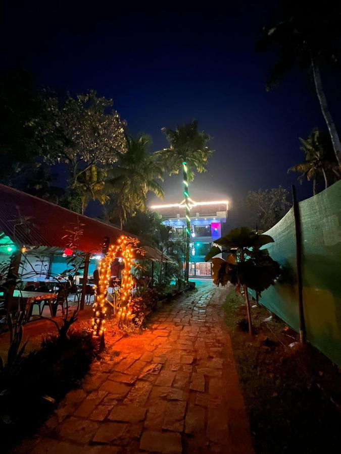 Mohans Ayurvedic Beach Resort วาร์คาลา ภายนอก รูปภาพ